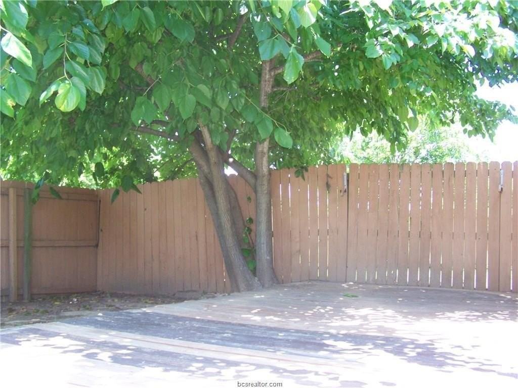 3602 Hollyhock St - Photo 3 of 4