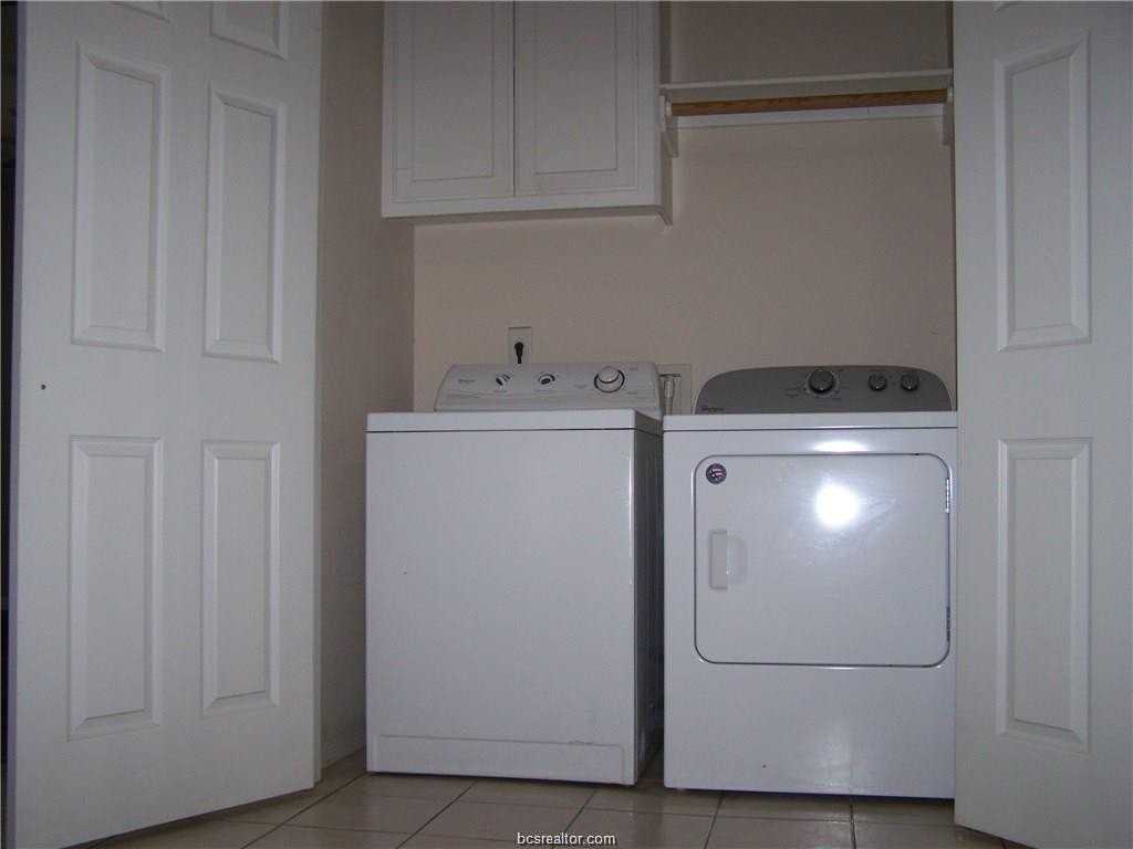 3602 Hollyhock St - Photo 4 of 4