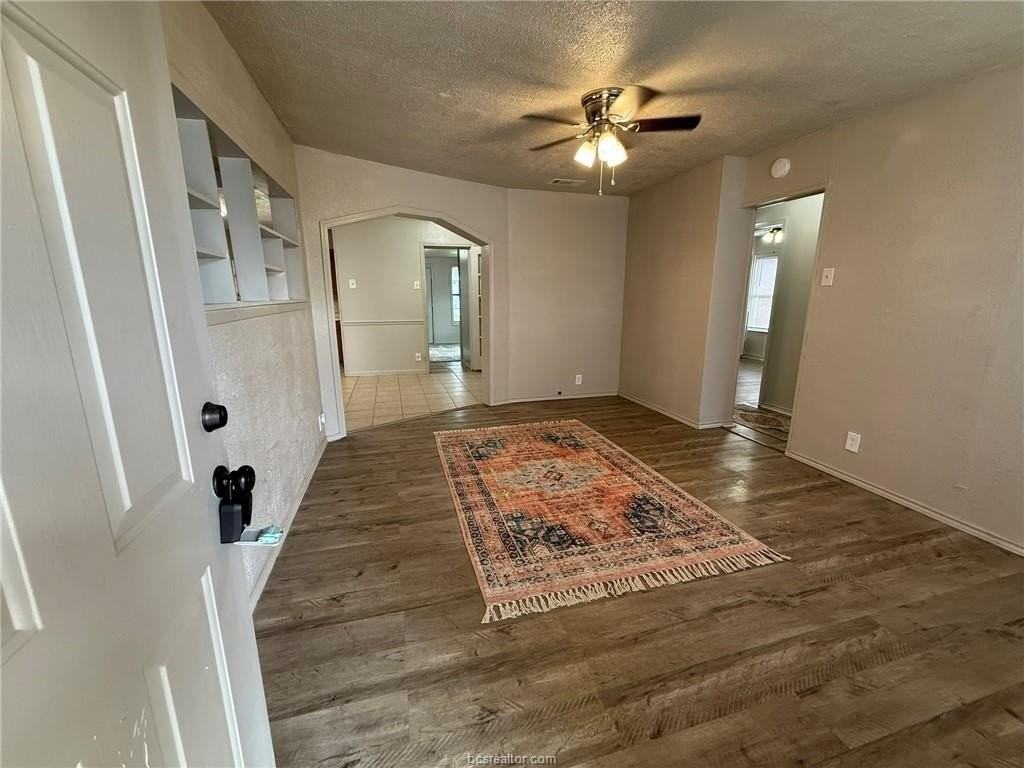 1302 E 23rd St - Photo 4 of 23