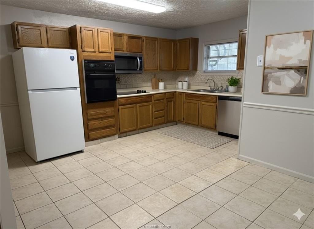 1302 E 23rd St - Photo 5 of 23