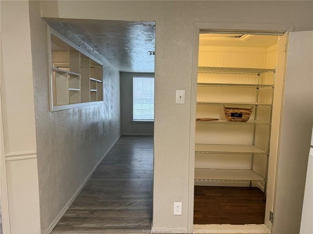 1302 E 23rd St - Photo 7 of 23