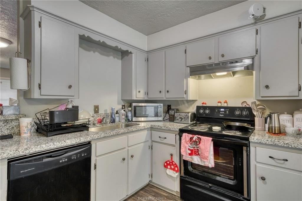 1223 Airline Dr - Photo 4 of 12