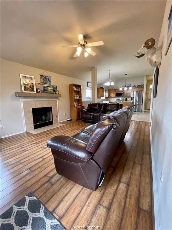 941 Whitewing Ln - Photo 2 of 15