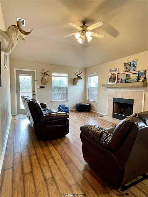 941 Whitewing Ln - Photo 3 of 15