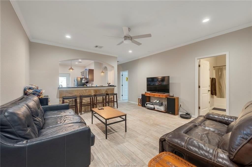 3317 Wakewell Ct - Photo 2 of 15