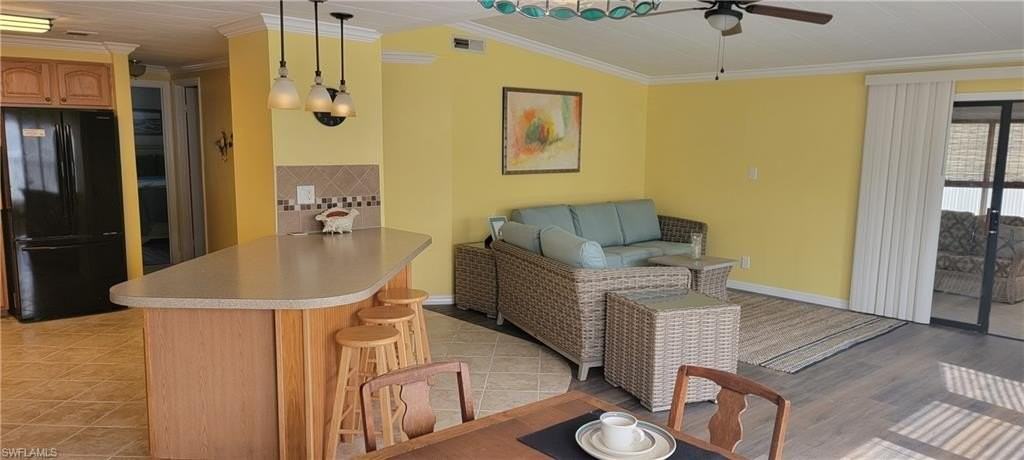 4700 Tahiti Dr - Photo 5 of 31