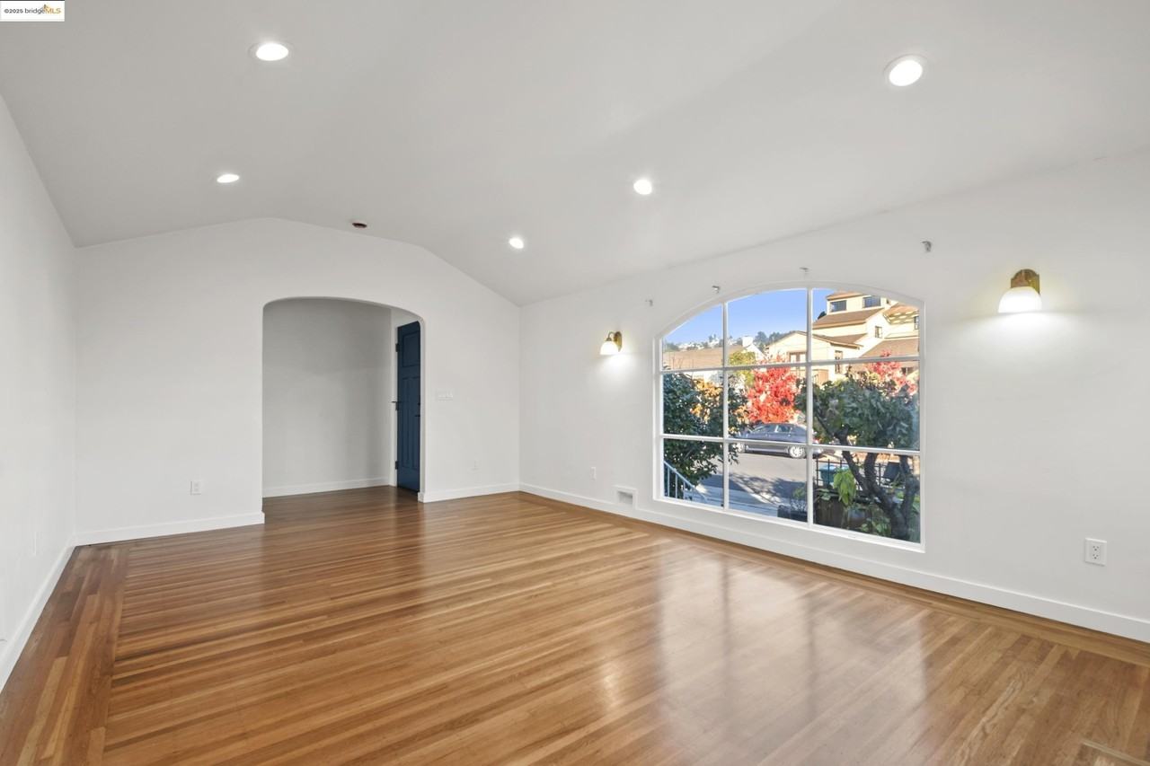 510 Pomona Ave - Photo 3 of 47