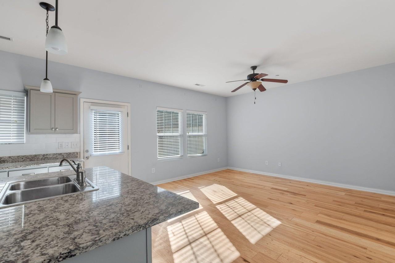 8442 Brookmoor Ln - Photo 6 of 14