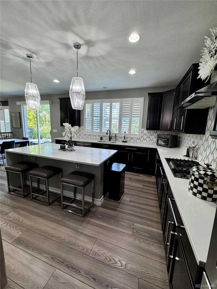 25447 E Arbor Dr - Photo 5 of 47