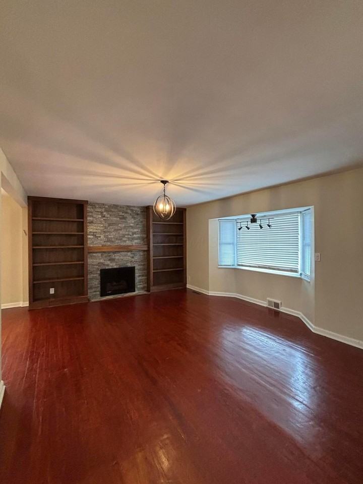 514 Enfield Rd - Photo 3 of 37