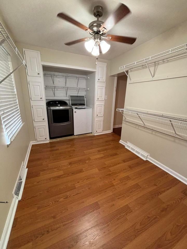 514 Enfield Rd - Photo 6 of 37