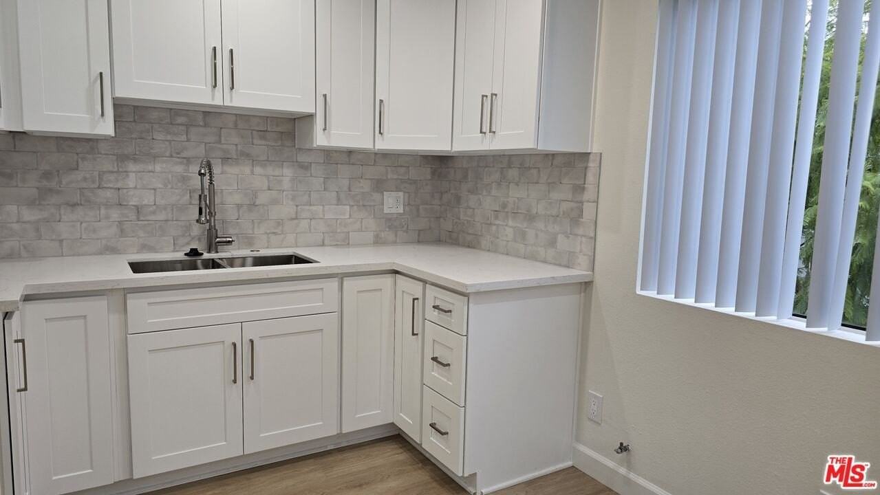 330 Cameron Pl Apt 10 #10 - Photo 5 of 17