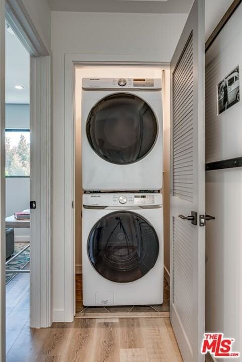 13028 Calvert St - Photo 7 of 18