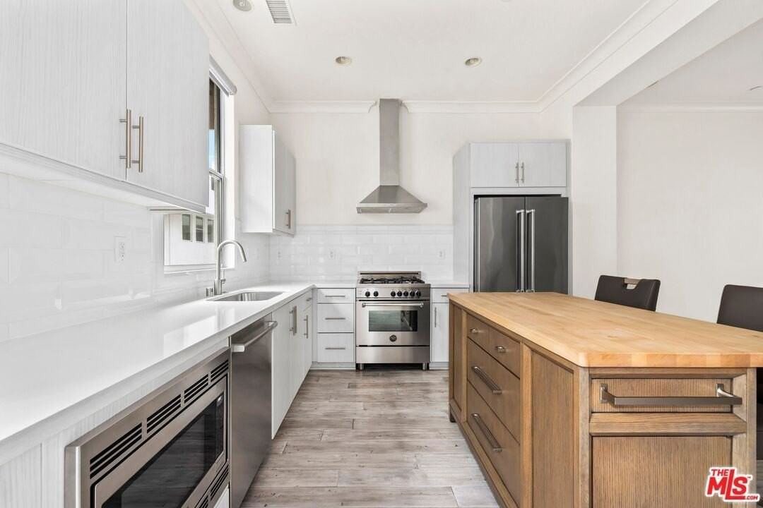 2205 Selig Dr - Photo 7 of 18