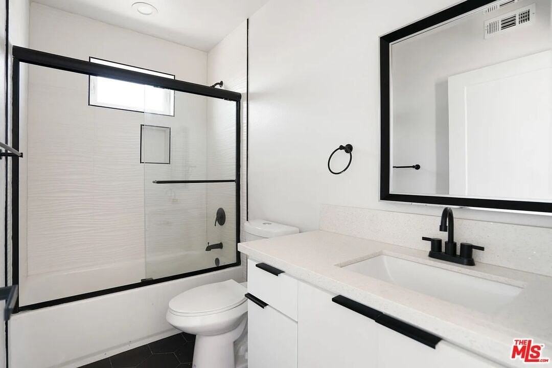 1726 Menlo Ave Unit 1 #1 - Photo 7 of 15