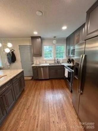 312 Greenwood Ave - Photo 5 of 10