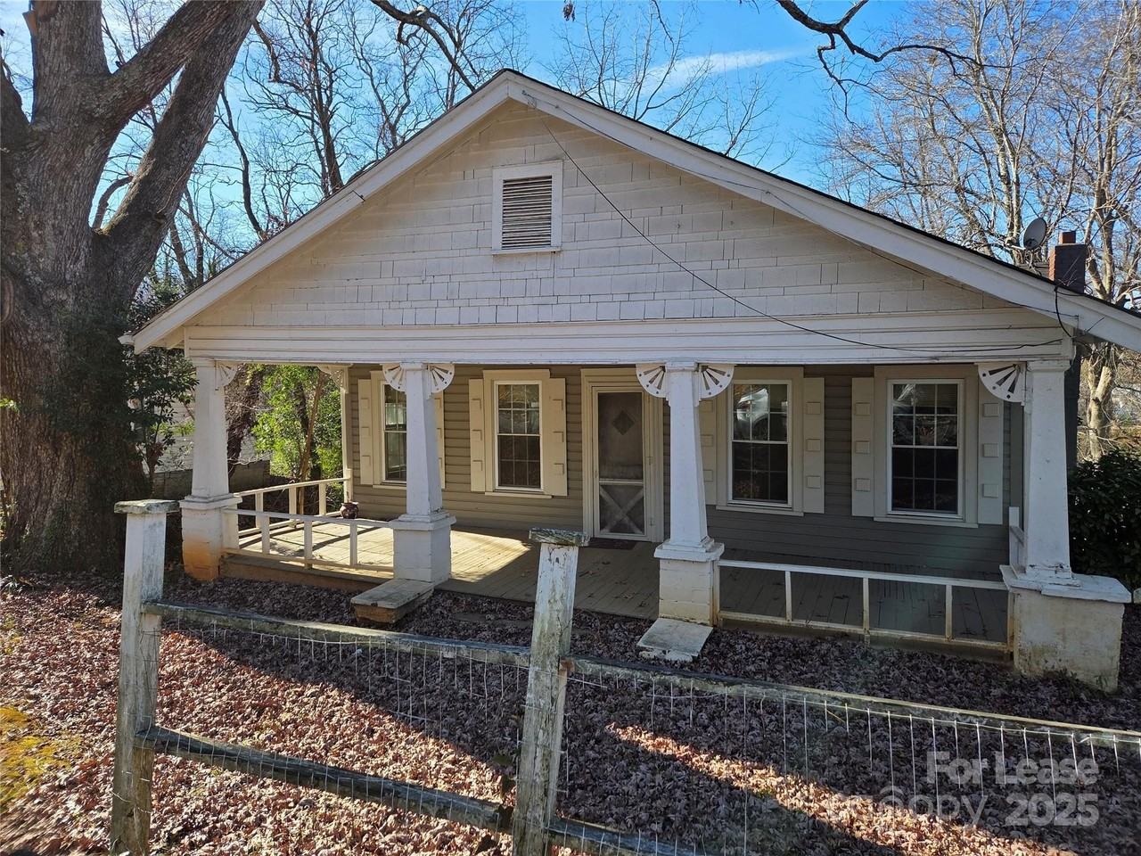 405 S Yates St - Photo 2 of 11