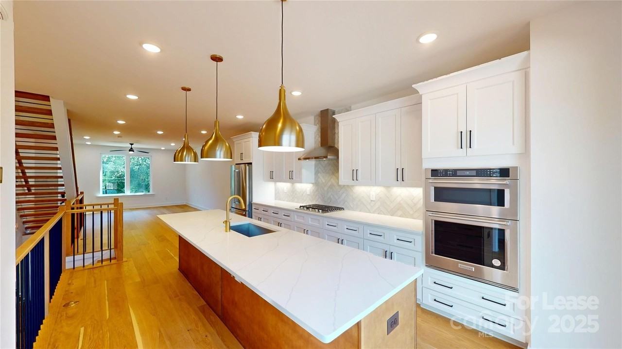 156 Mattoon St - Photo 6 of 27