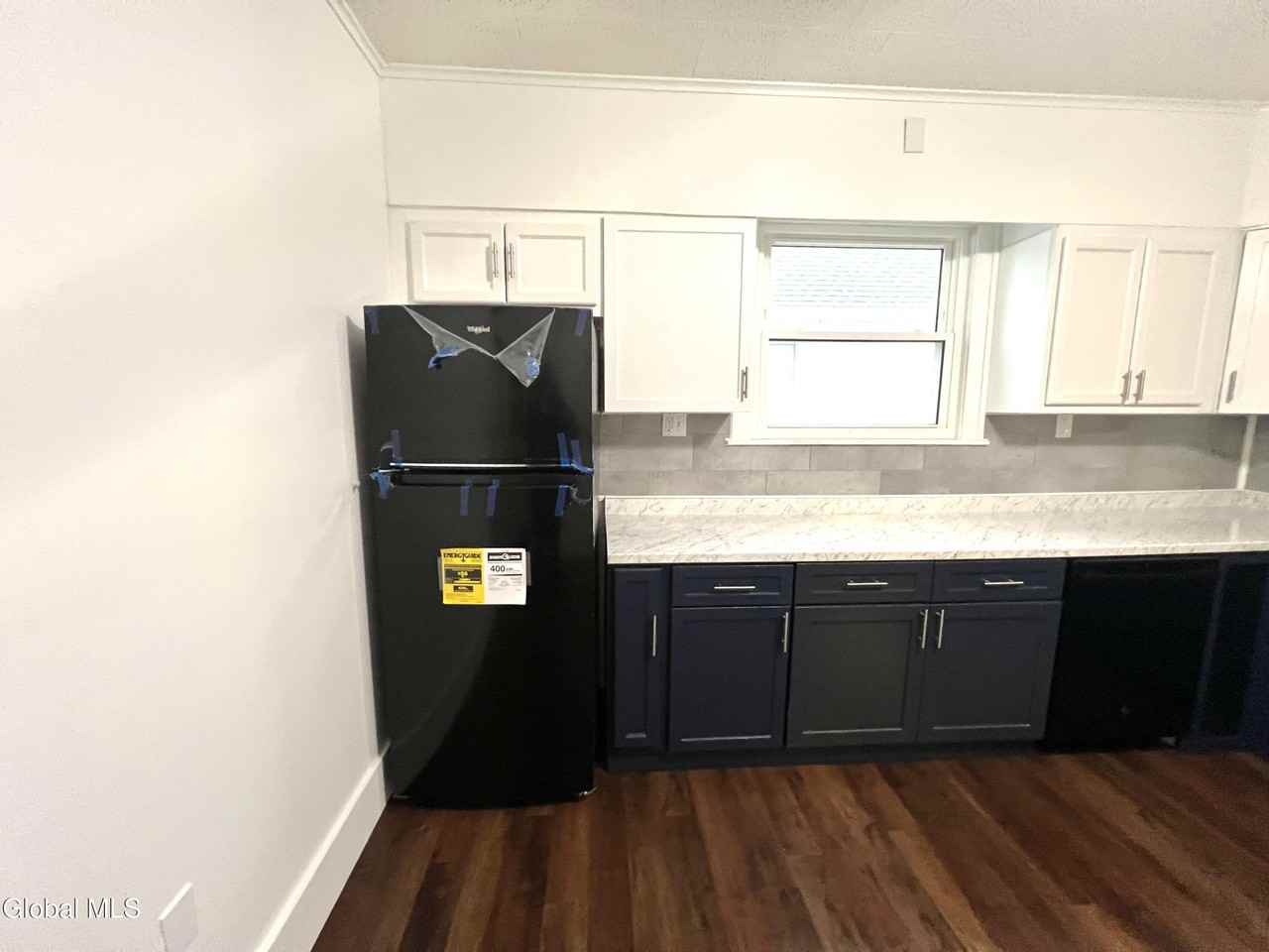 83 Arnold Ave 2nd Fl #2ndFL - Photo 4 of 22