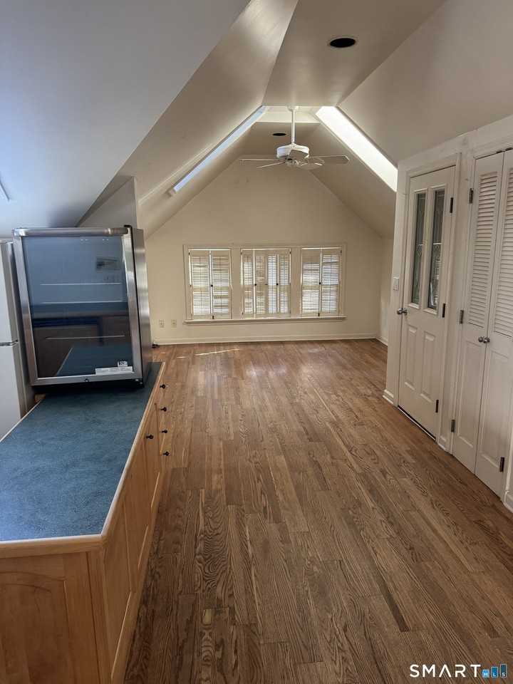 546 W Taft Ave - Photo 2 of 17