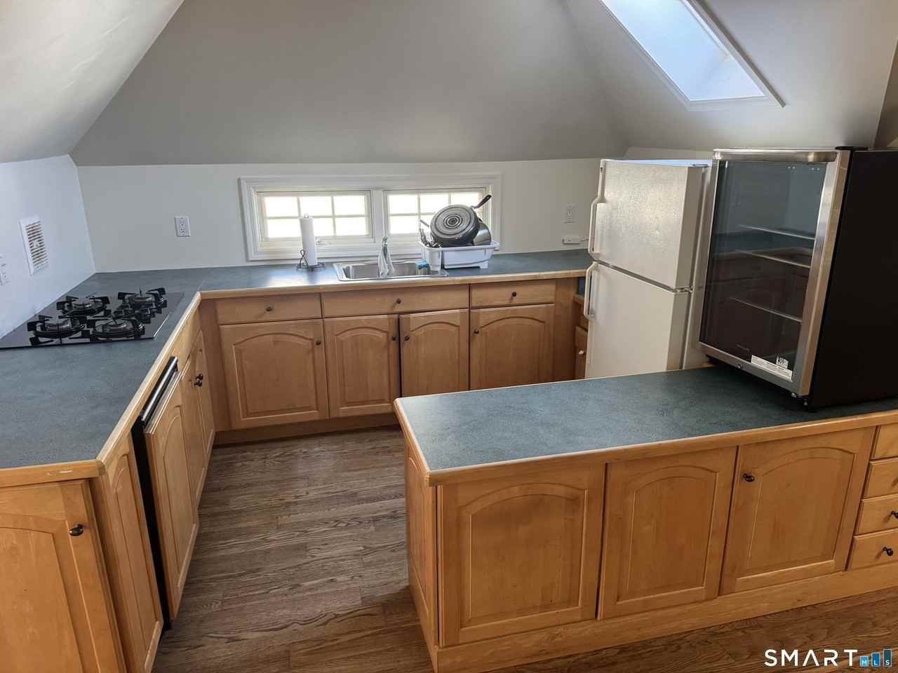 546 W Taft Ave - Photo 5 of 17