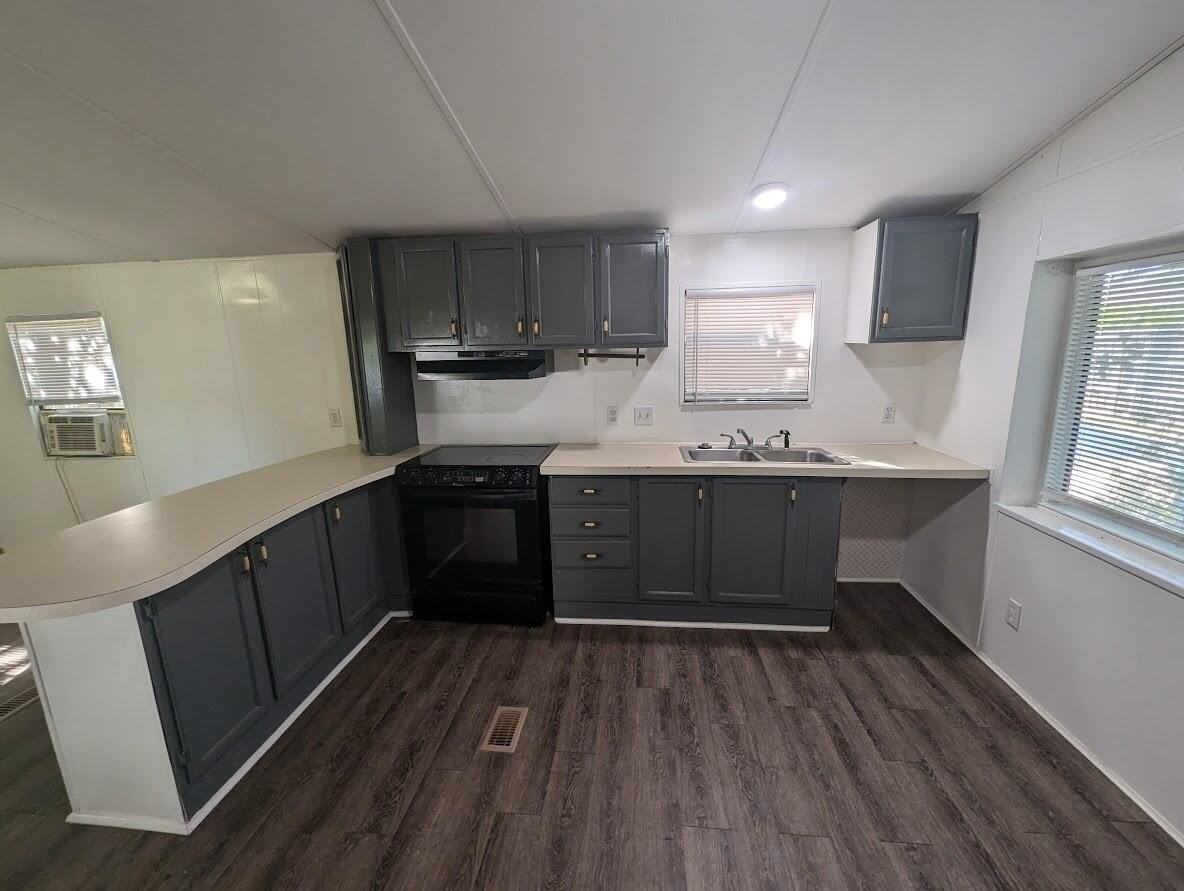 1726 Eagle Bay Ln - Photo 2 of 12