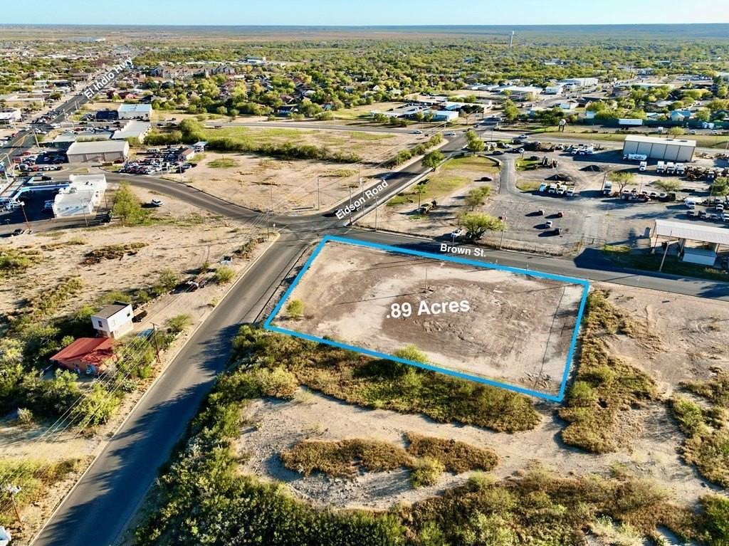 2080 Brown St - Photo 3 of 8