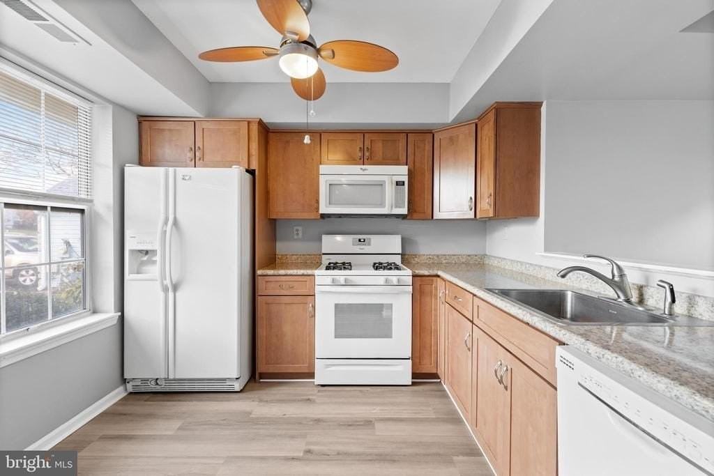 387 Independence Dr - Photo 4 of 25