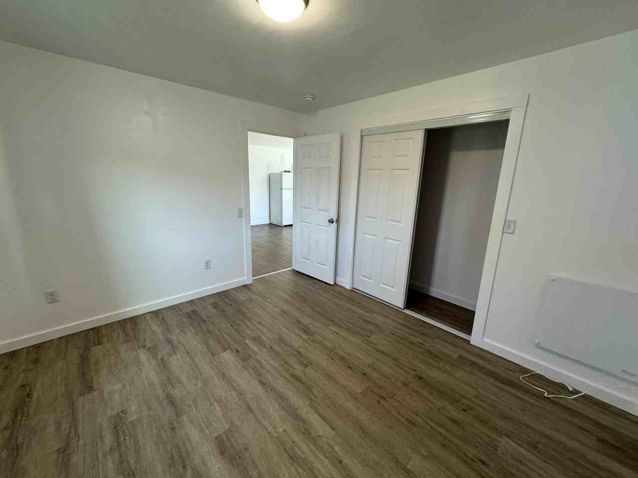 209 9th St #B - Photo 6 of 9