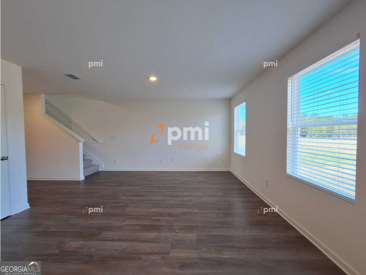 176 Kinsale Dr - Photo 4 of 14