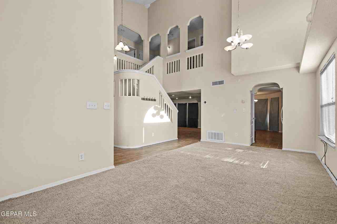 3820 Tierra Campa Dr - Photo 7 of 35