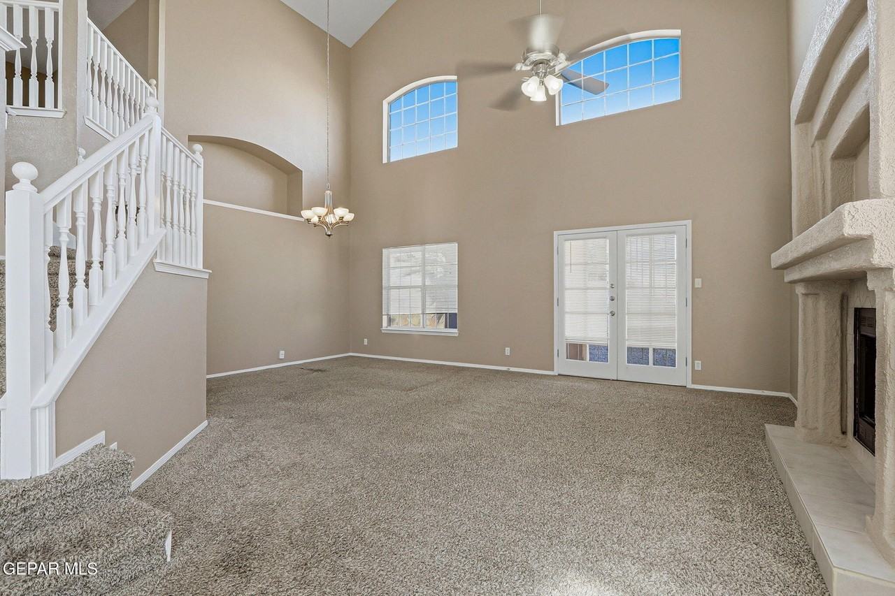 13809 Horizon Heights Cir - Photo 2 of 13