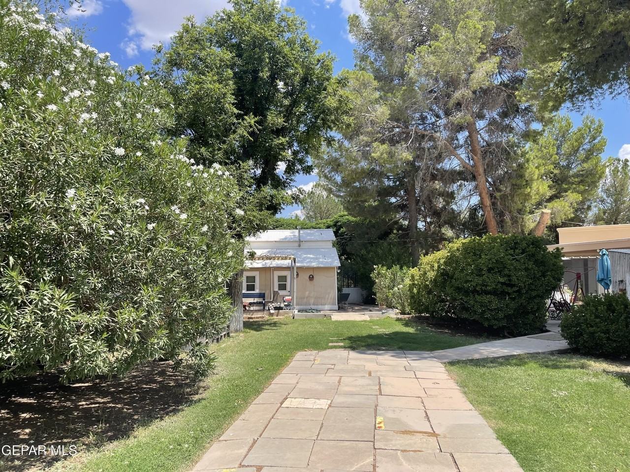 201 Wenda Drive unit: Studio Unit #UNIT - Photo 3 of 14