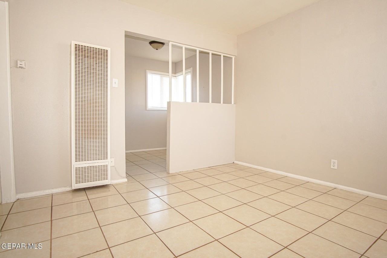 1317 Saint Johns Dr Apt 1 #1 - Photo 2 of 11