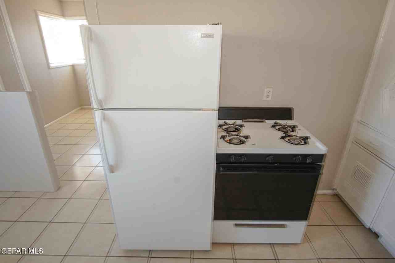 1317 Saint Johns Dr Apt 1 #1 - Photo 5 of 11