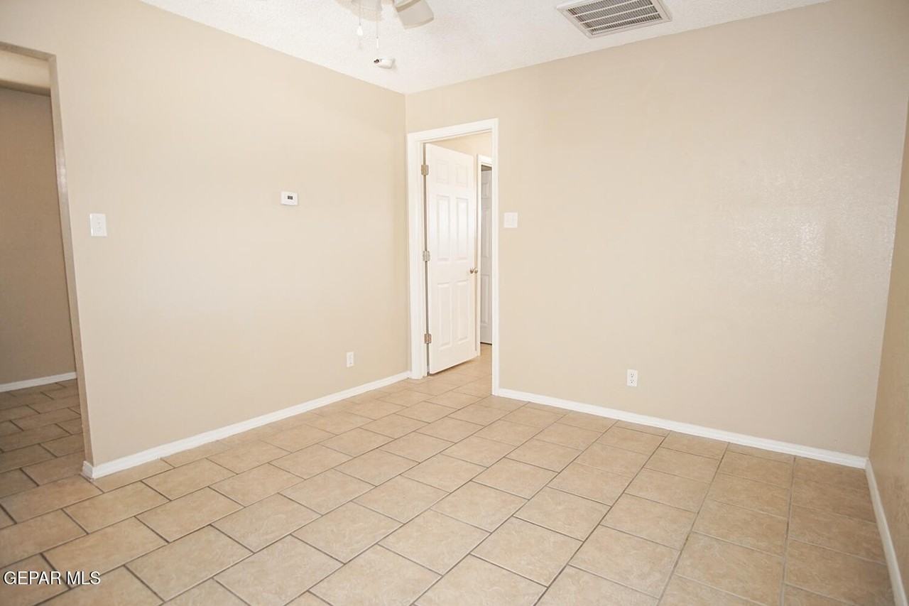 8612 Lawson St Apt 7 #7 - Photo 2 of 13