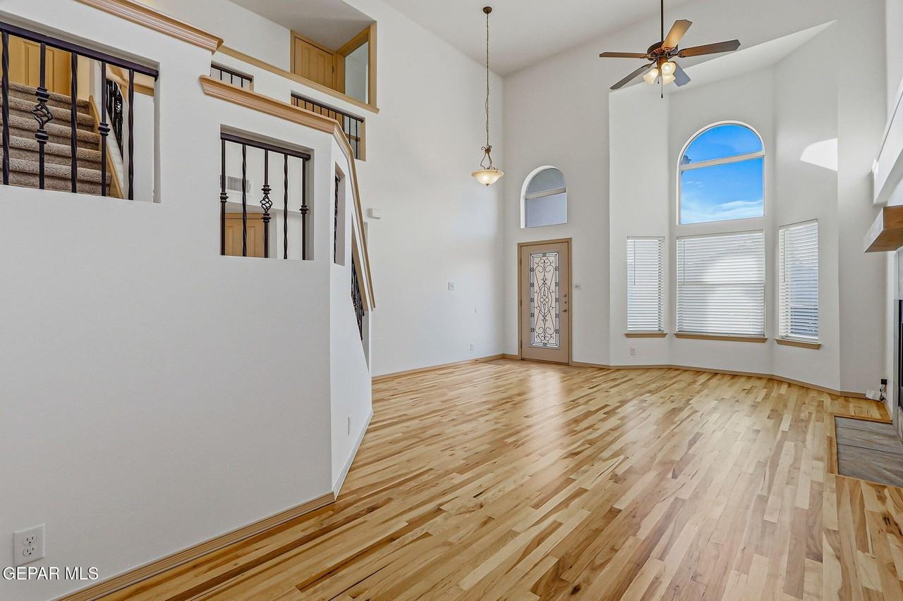 6524 Latimer Pl - Photo 6 of 29