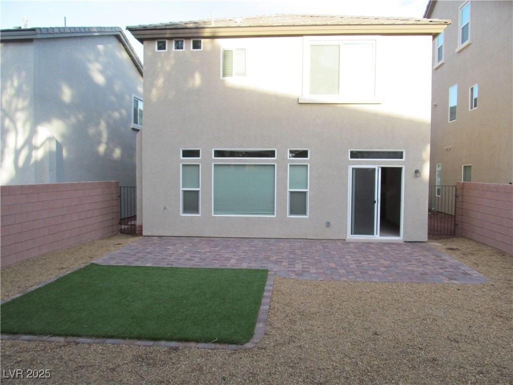 7653 Sandhaven St - Photo 2 of 8