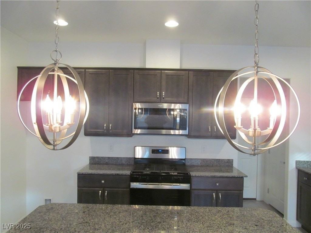 7653 Sandhaven St - Photo 4 of 8