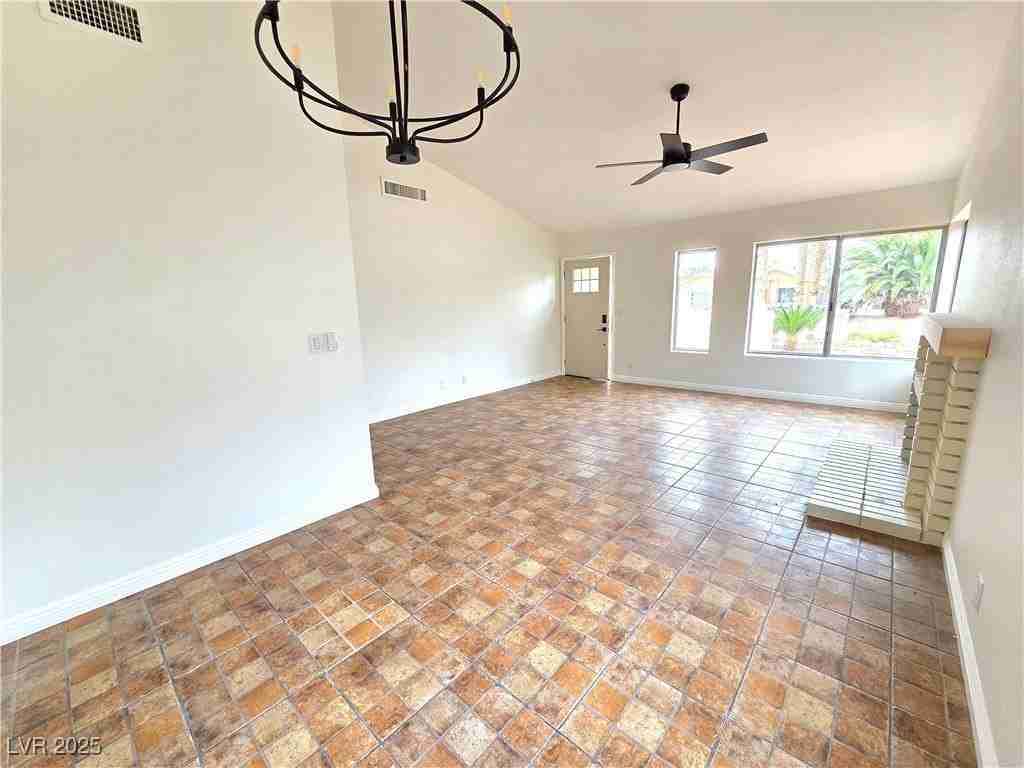 3139 Belvedere Dr - Photo 5 of 27