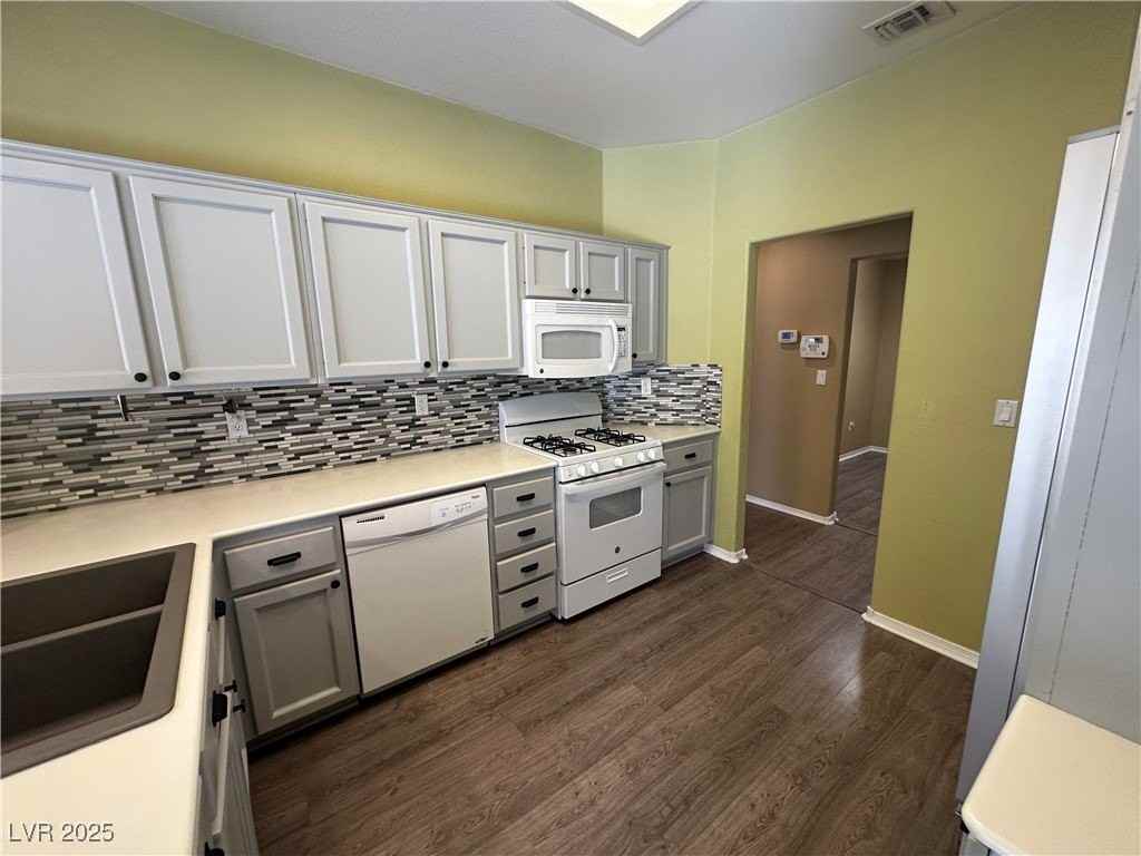 9945 Bundella Dr - Photo 6 of 25