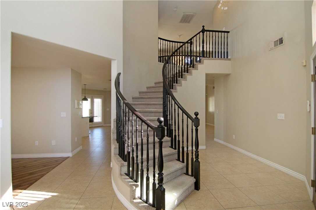 3222 E Viking Rd - Photo 4 of 38