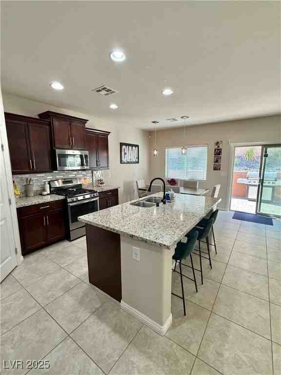 3731 Gilmore Creek St - Photo 6 of 43