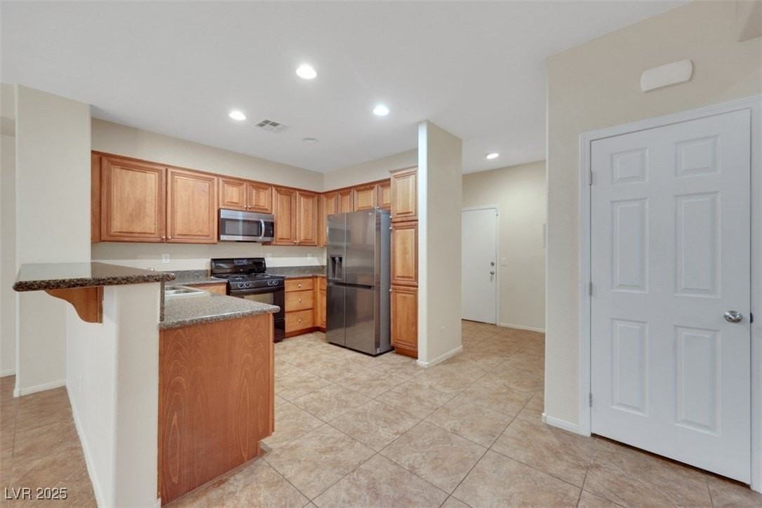 6125 Sugartree Ave - Photo 6 of 20