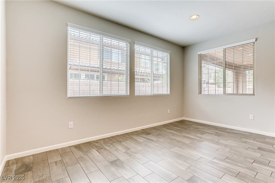 2517 Bankhurst St - Photo 7 of 28