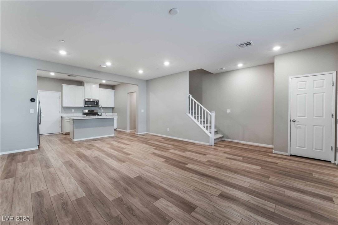 25 Alamere Falls Dr - Photo 3 of 21