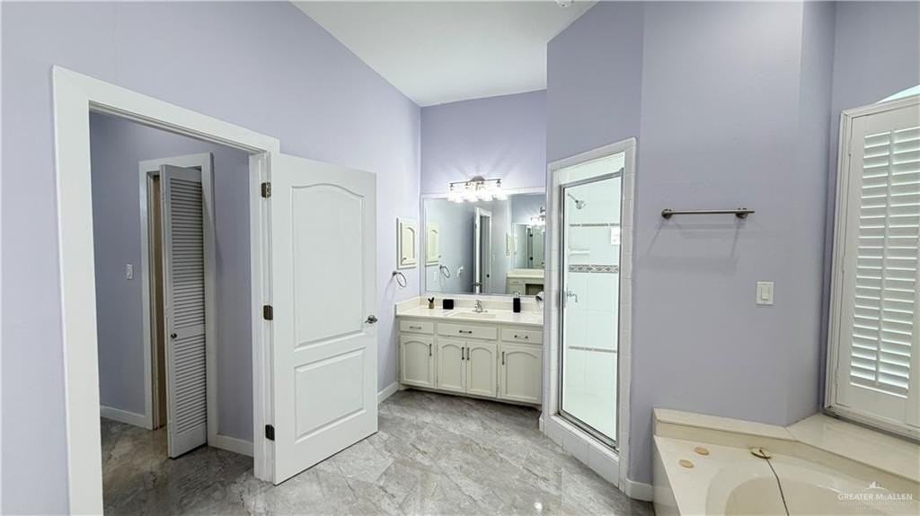 2504 Lilac Ave - Photo 7 of 30