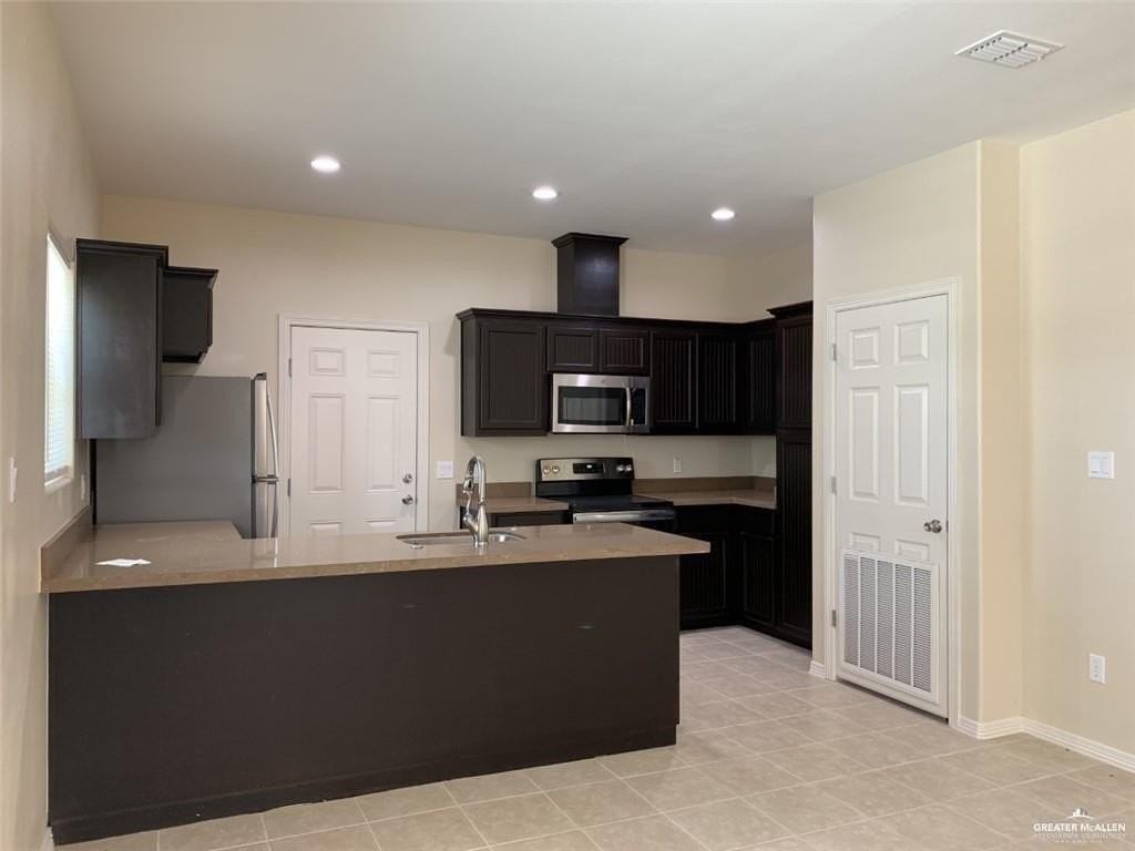 2706 E Garfield Ave #3 - Photo 3 of 7