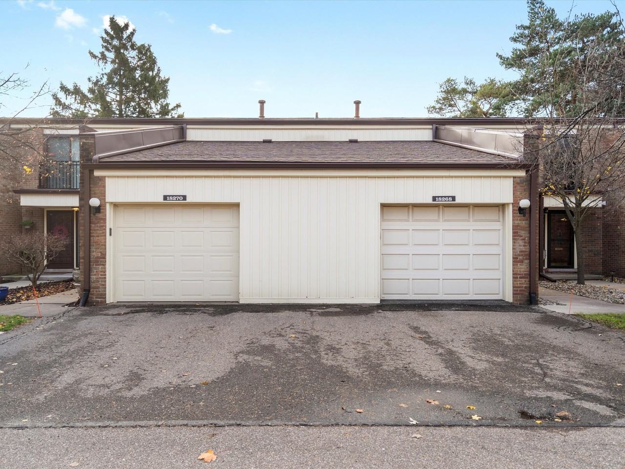 18270 University Park Dr - Photo 4 of 29