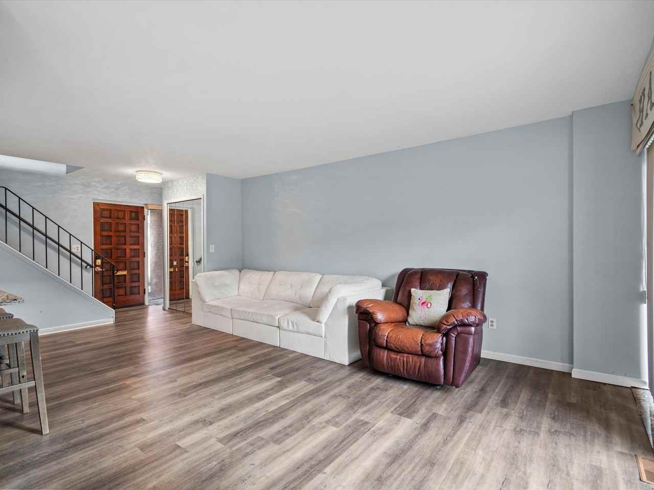 18270 University Park Dr - Photo 7 of 29